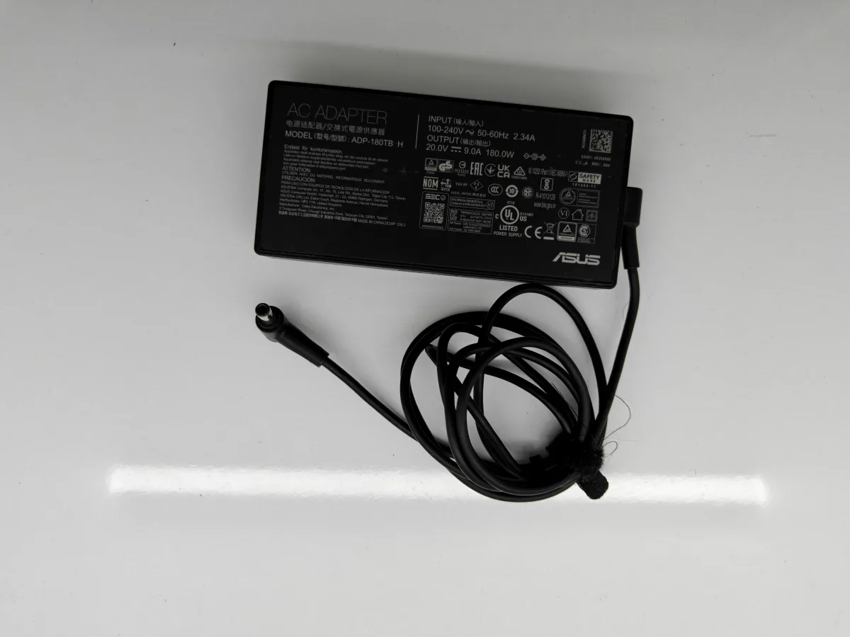 Asus Fx505 fx506 Fa506 fx507 fa507 ADP-180TB  rog Zephyrus, TUF Gaming, ROG Strix 20V 9A 180w İğne Uç 6.0x3.7mm Adaptör Şarj Cihazı